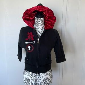 *SOLD* Vintage Alice in Wonderland Crop Hoodie